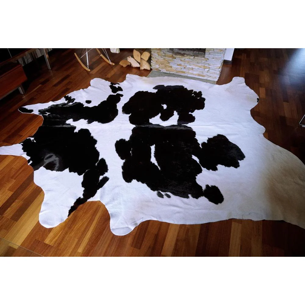 Black and White Brazilian Cowhide Rug: XXL - Image 4