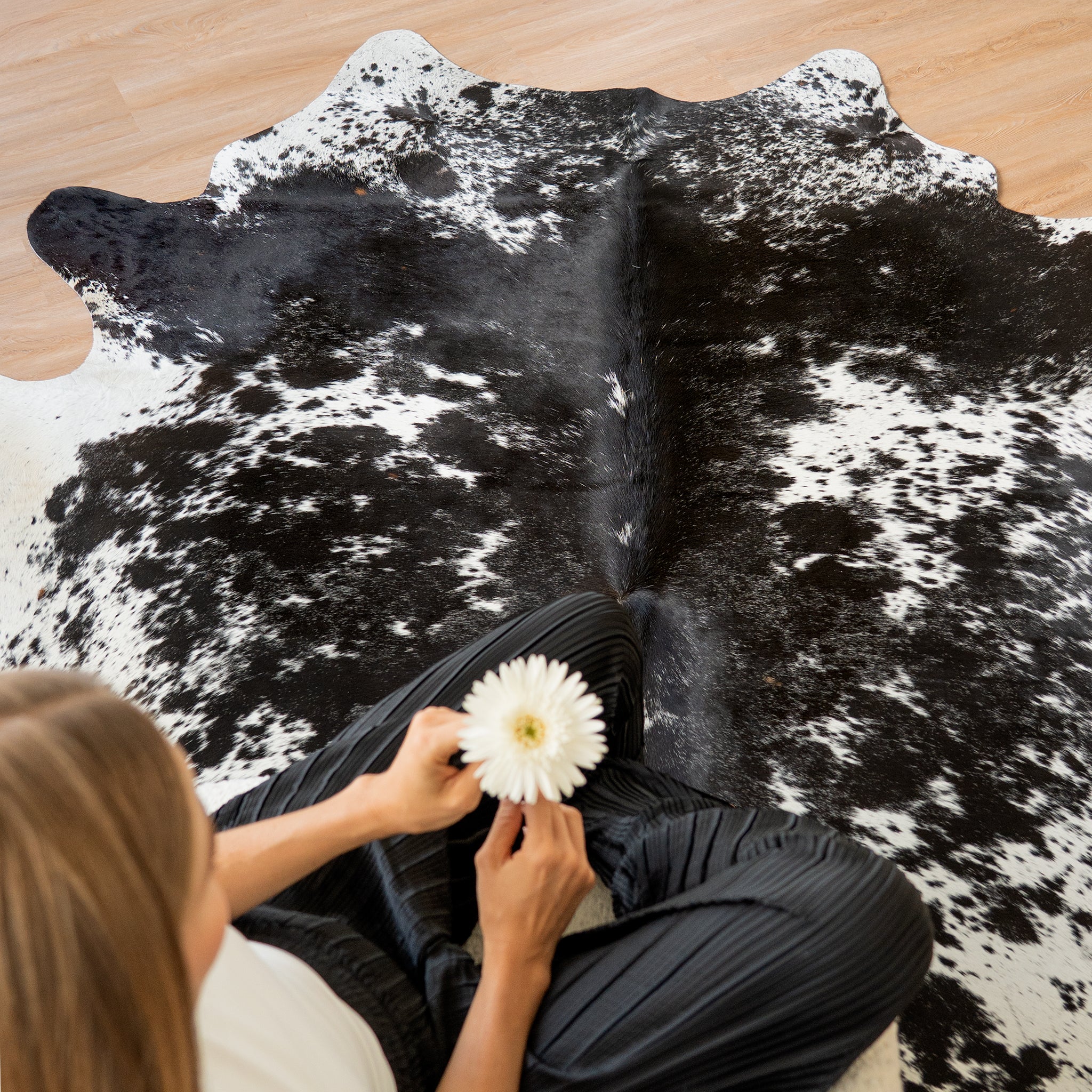 Black Salt and Pepper Cowhide Rug - Image 3